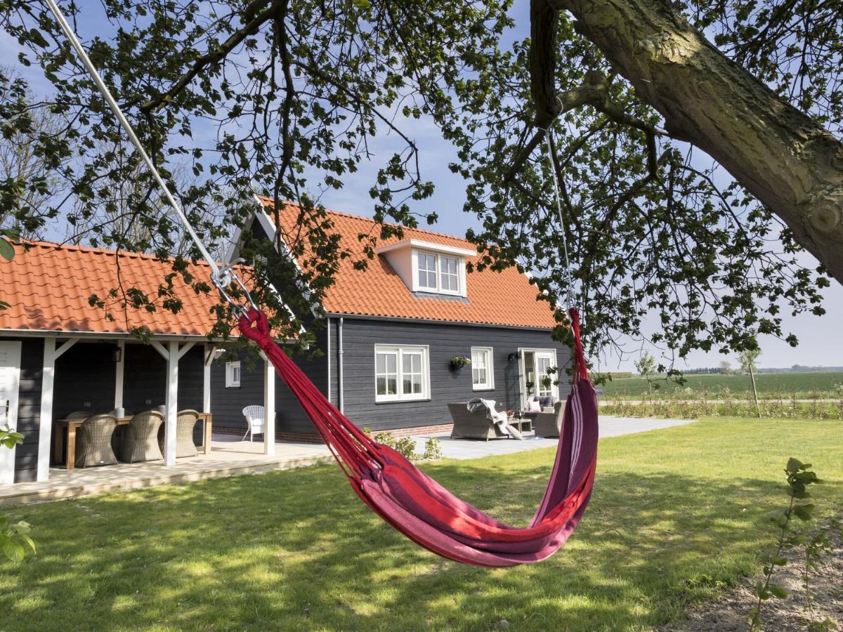 Rustic Holiday Home In Wissenkerke With Garden Bagian luar foto
